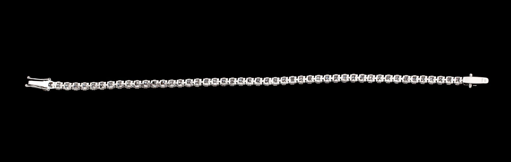 ARMBAND, sk Rivière, briljantslipade diamanter tot 5.19 ct.