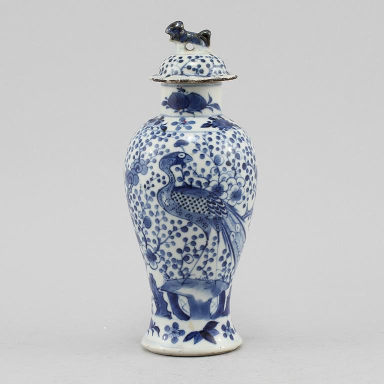 VAS, porslin, Kina, 1700/1800-tal.