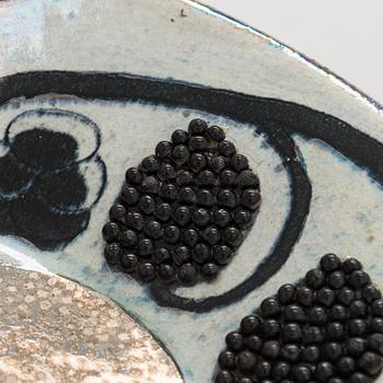 Birger Kaipiainen, dekorationsfat, keramik, signerad Kaipiainen Arabia.