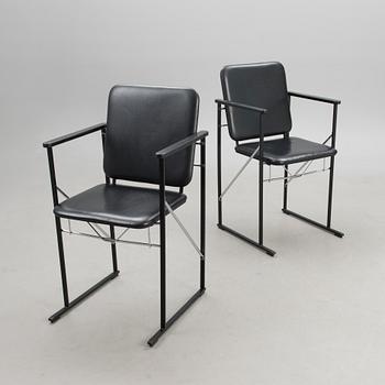 A pair of A-500 chairs for Avarte. Design year 1985.