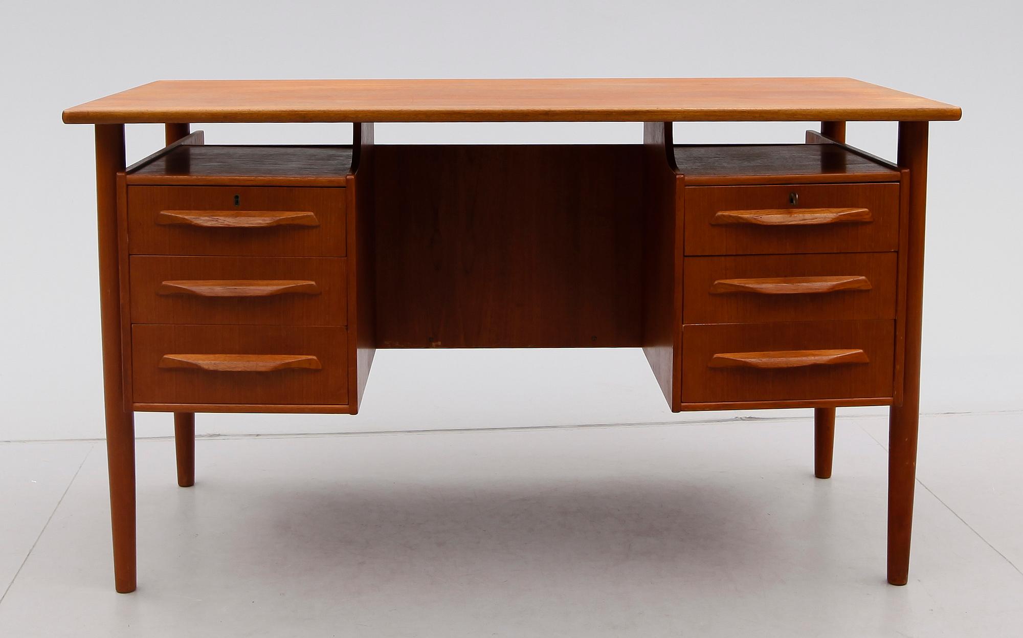 SKRIVBORD, 1900-talets andra hälft.