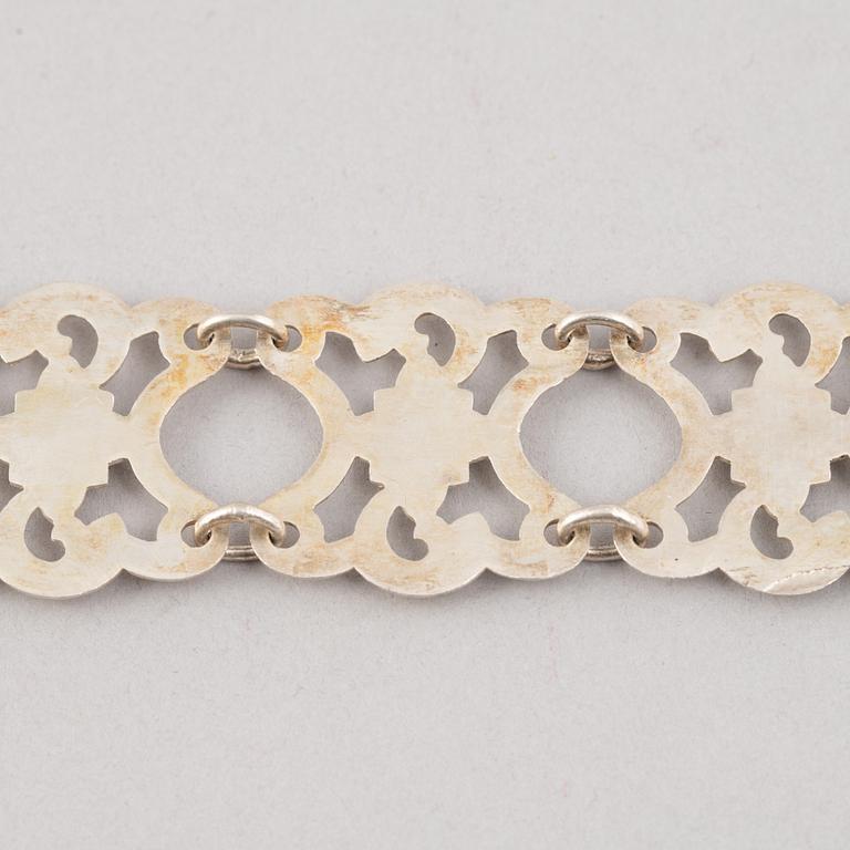 A Chinese Silver Belt, circa 1900.