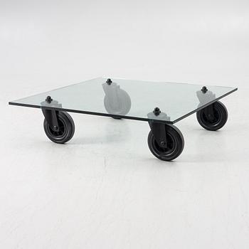 Gae Aulenti, coffee table "Table with Wheels", Fontana Arte Italy late 20th century/21st century.