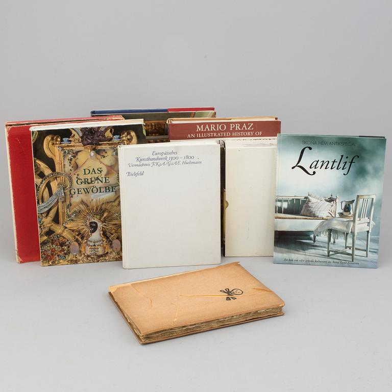 BOOK, 8 vol. Decoration.