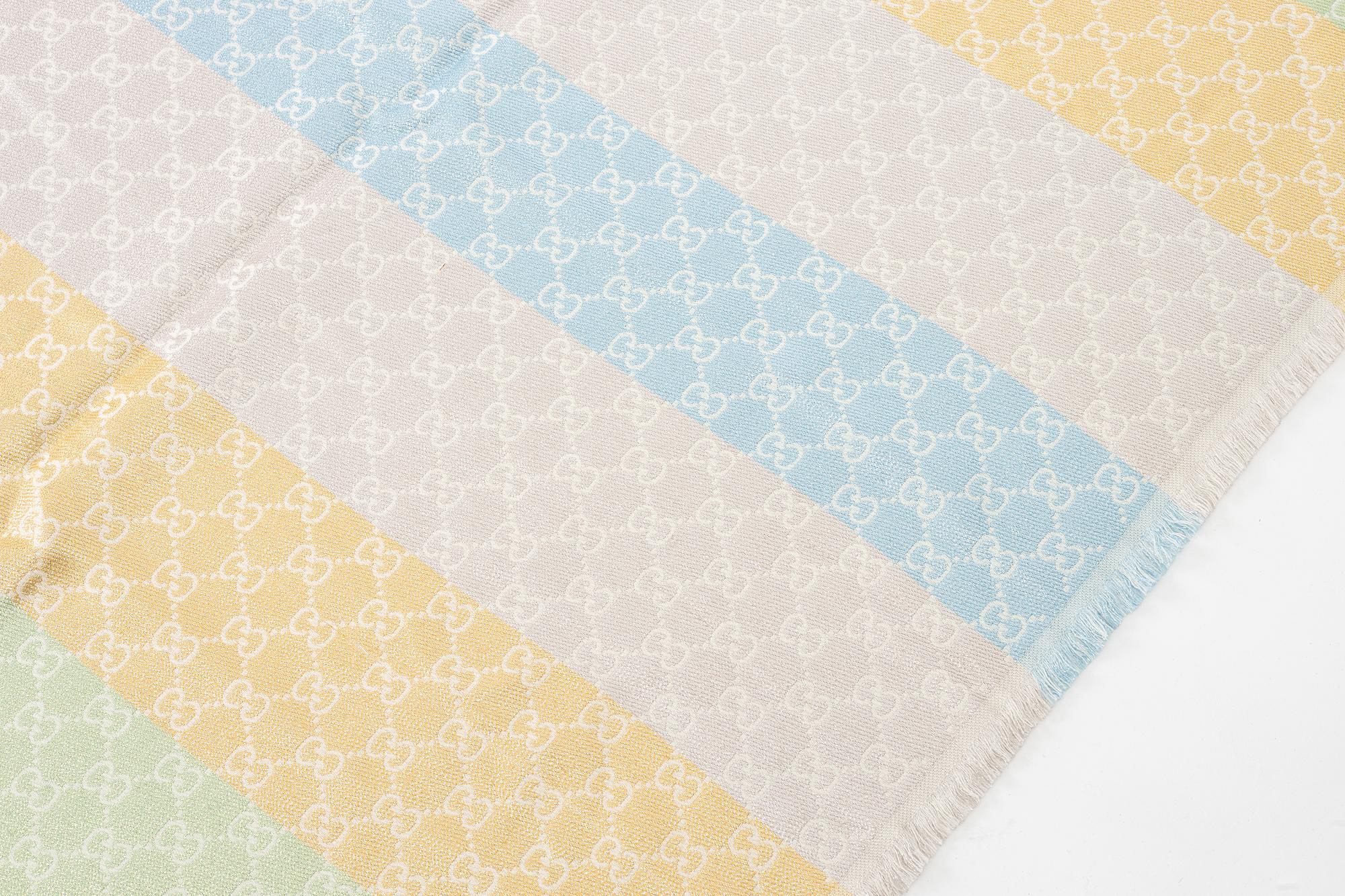 Gucci, Sjal, "Shiny Summer shawl".