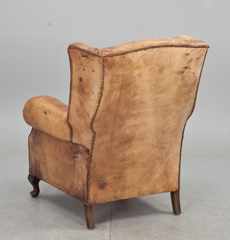 ÖRONLAPPSFÅTÖLJ, 1900-talets mitt.