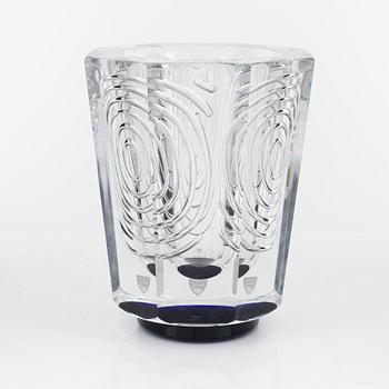 Jan Johansson, a glass vase, Orrefors Gallery, 9/40, 1990.