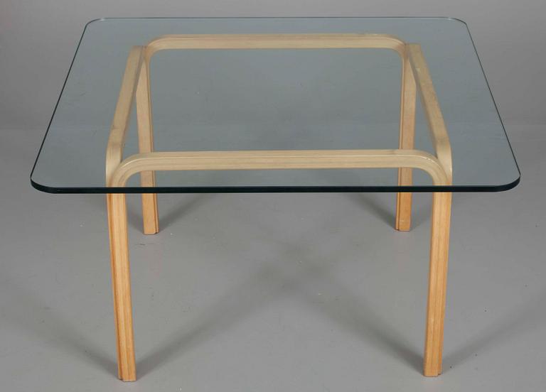 BORD MED GLASSKIVA, björk, glas, Alvar Aalto, 1900-talets senare hälft.