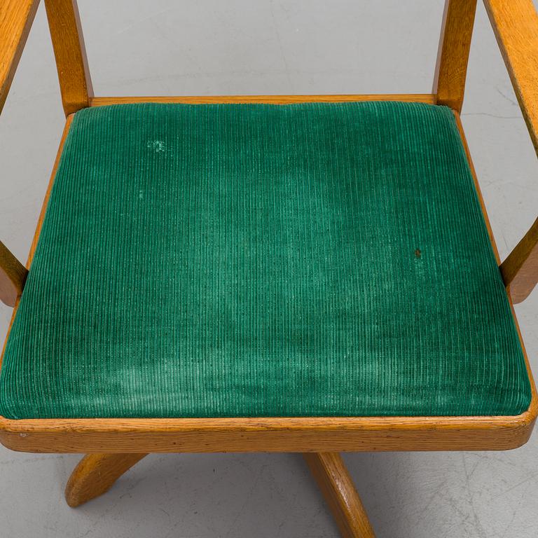 An early 20th century chair.