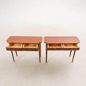 Sängbord/hallbord, ett par, 1900-talets mitt.