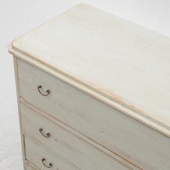 Chest of drawers, 19th century.