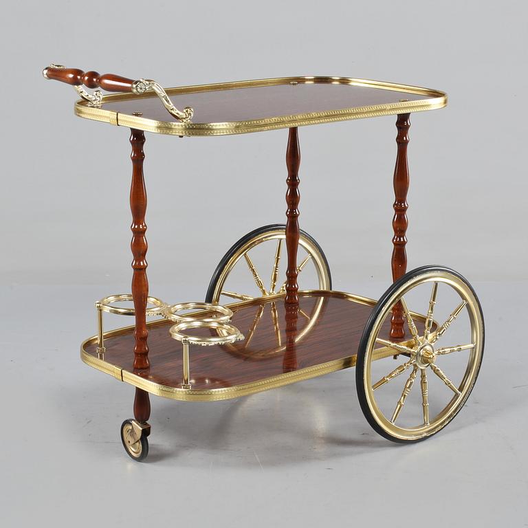SERVERINGSVAGN, 1900-talets andra.