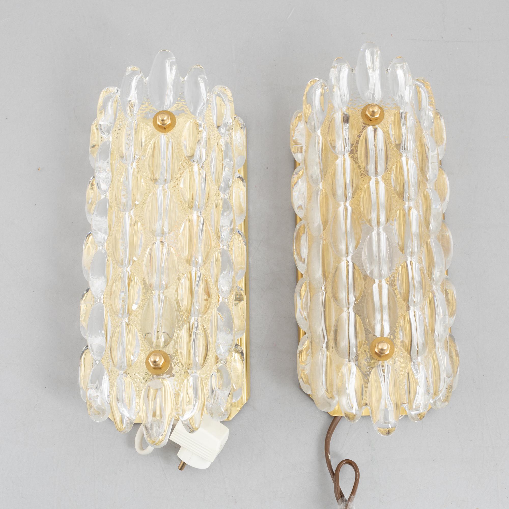 Carl Fagerlund, a pair of wall lamps, model 2355/111, Orrefors.