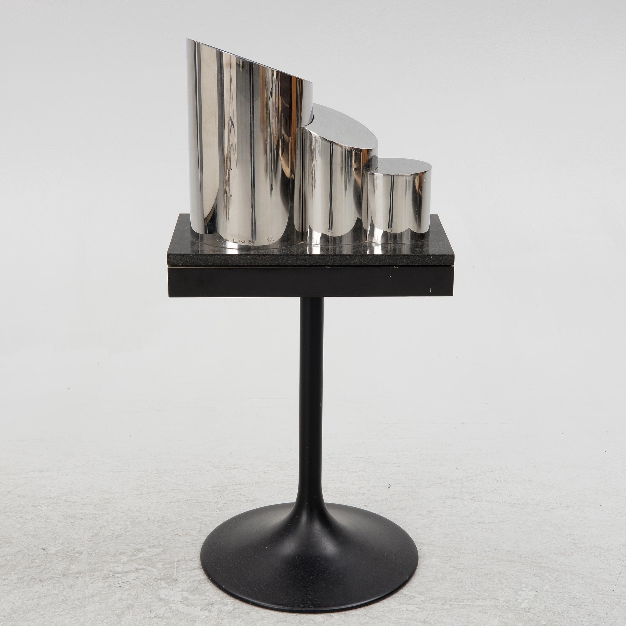 Karl Momen, Untitled.