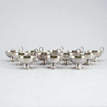 PUNSCHBÄGARE, 12 st, silver, Ceson Guldvaru Ab, Göteborg, 1972. Vikt ca 389g.