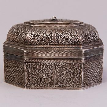 A Persian silver box, 20th Century.
