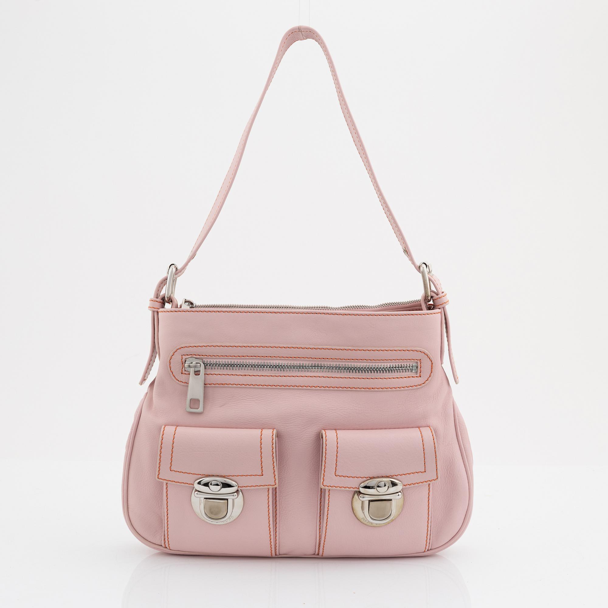 Marc Jacobs, a pink leather 'Cammie' handbag.
