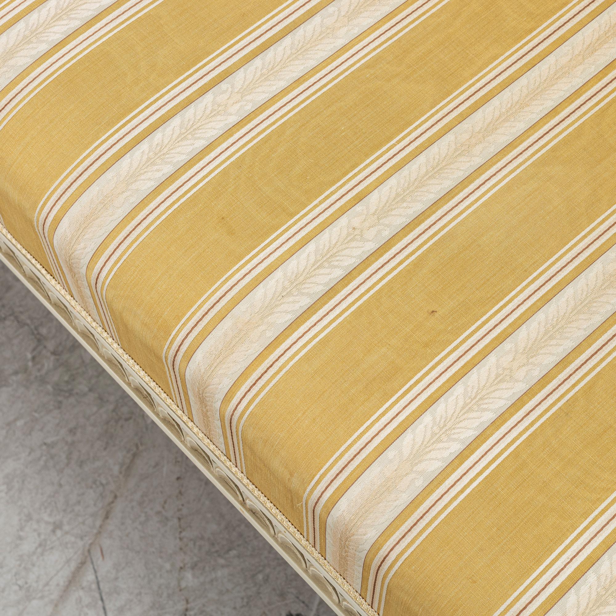 Soffa, gustaviansk stil, 1900-talets andra hälft.