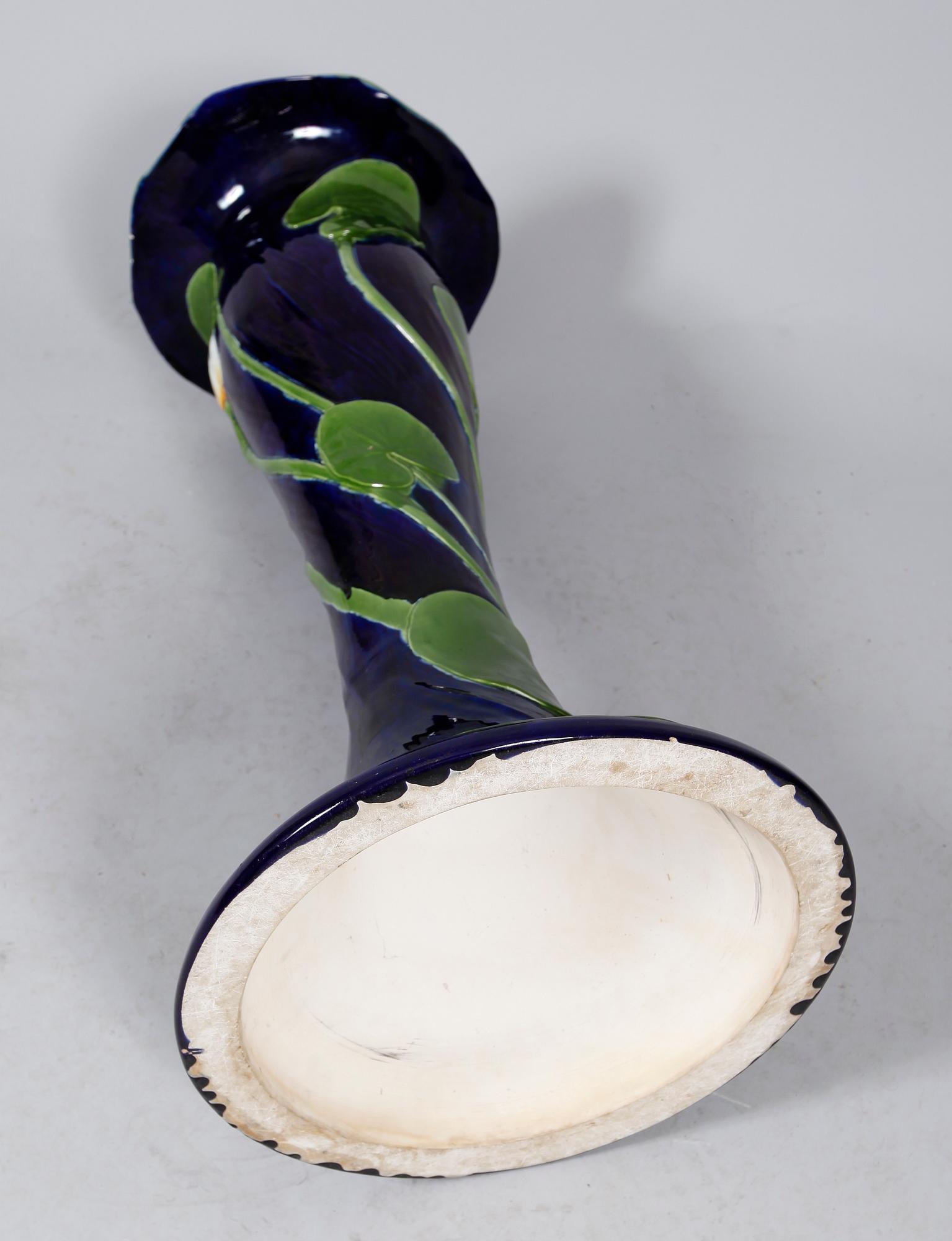 YTTERFODER MED PIEDESTAL, majolika, Rörstrand, jugend, tidigt 1900-tal.