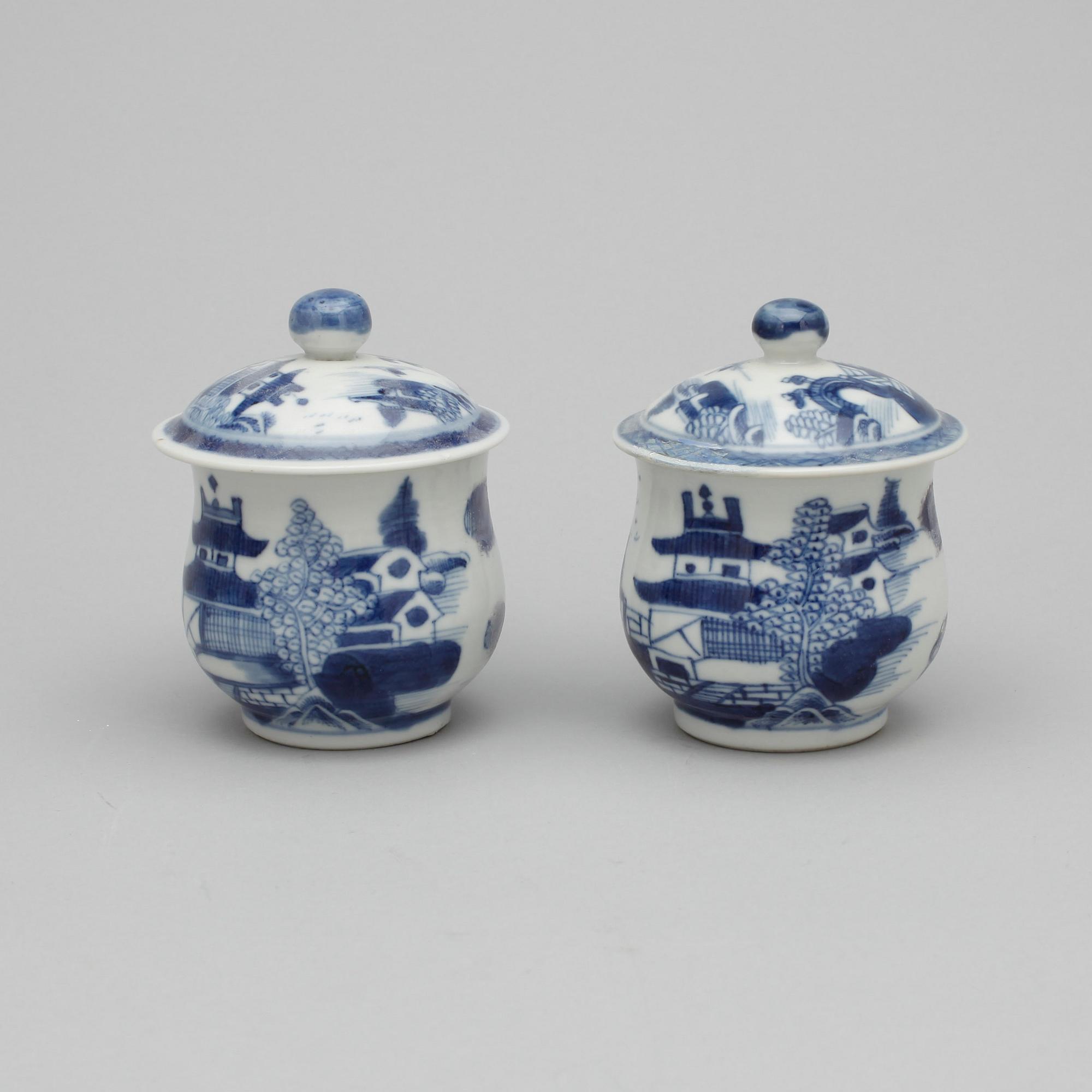 CREMEKOPPAR, 6 st, porslin, Kina, Jiaqing, 1800-tal.