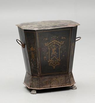 KOXHINK MED LOCK, lackerad plåt, 1900-talets början.