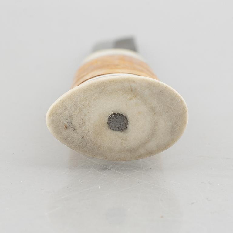 Torsten Fankki, a reindeer horn knife.