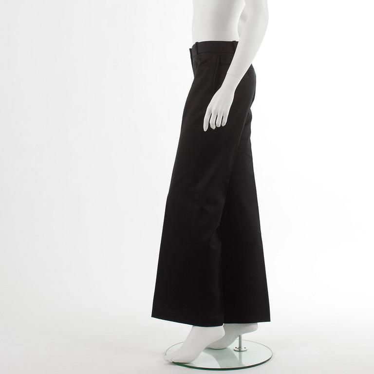 CHLOÉ, a pair of black cotton trousers, french size 40.