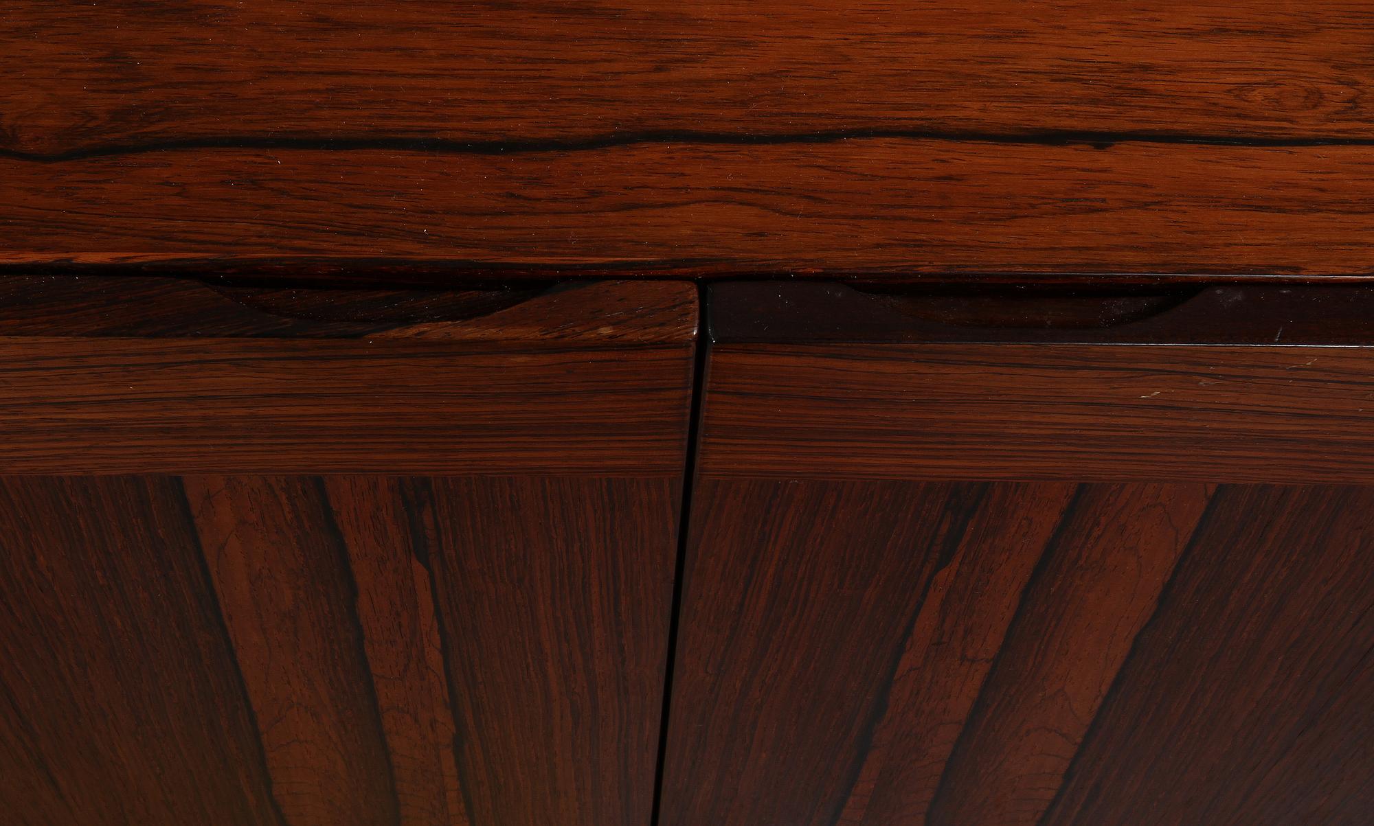 SIDEBOARD, trol Ib Kofod-Larsen för Seffle, 1900- talets andra hälft.