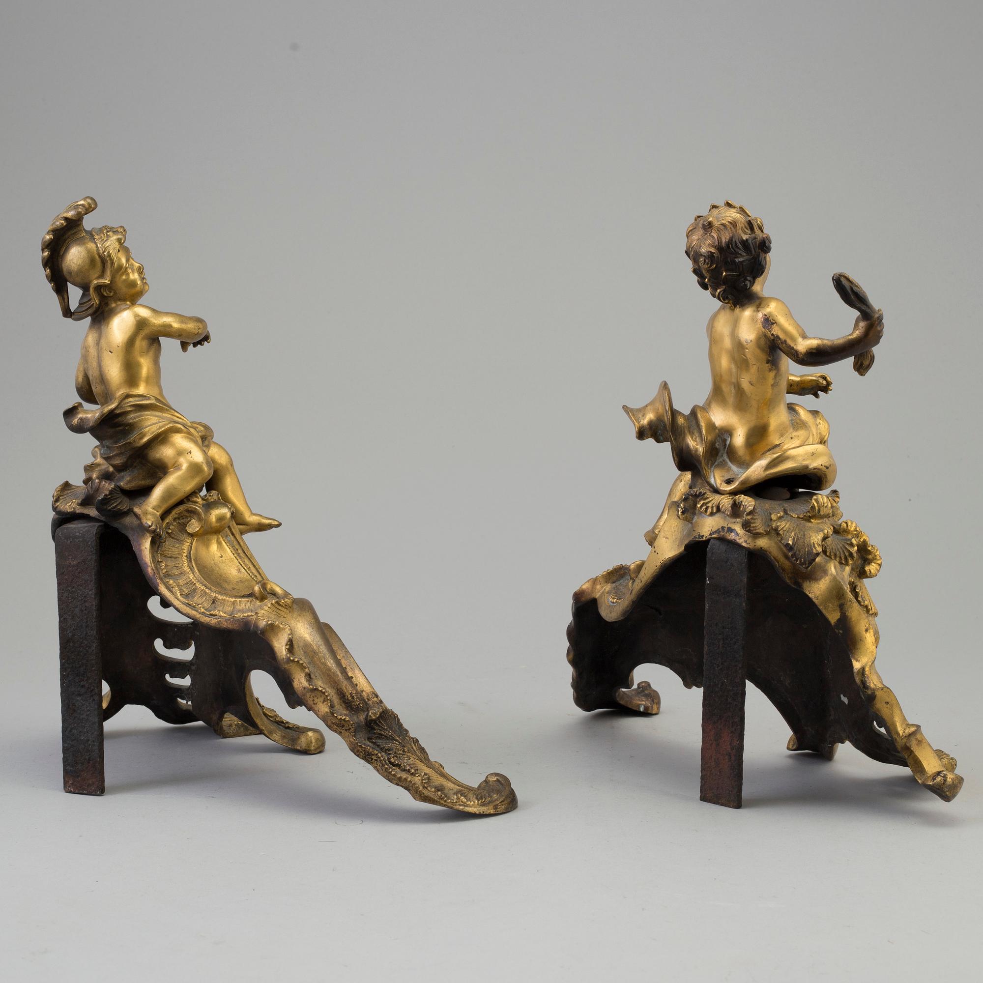 ELDHUNDAR, ett par, rokokostil, sent 1800-tal.