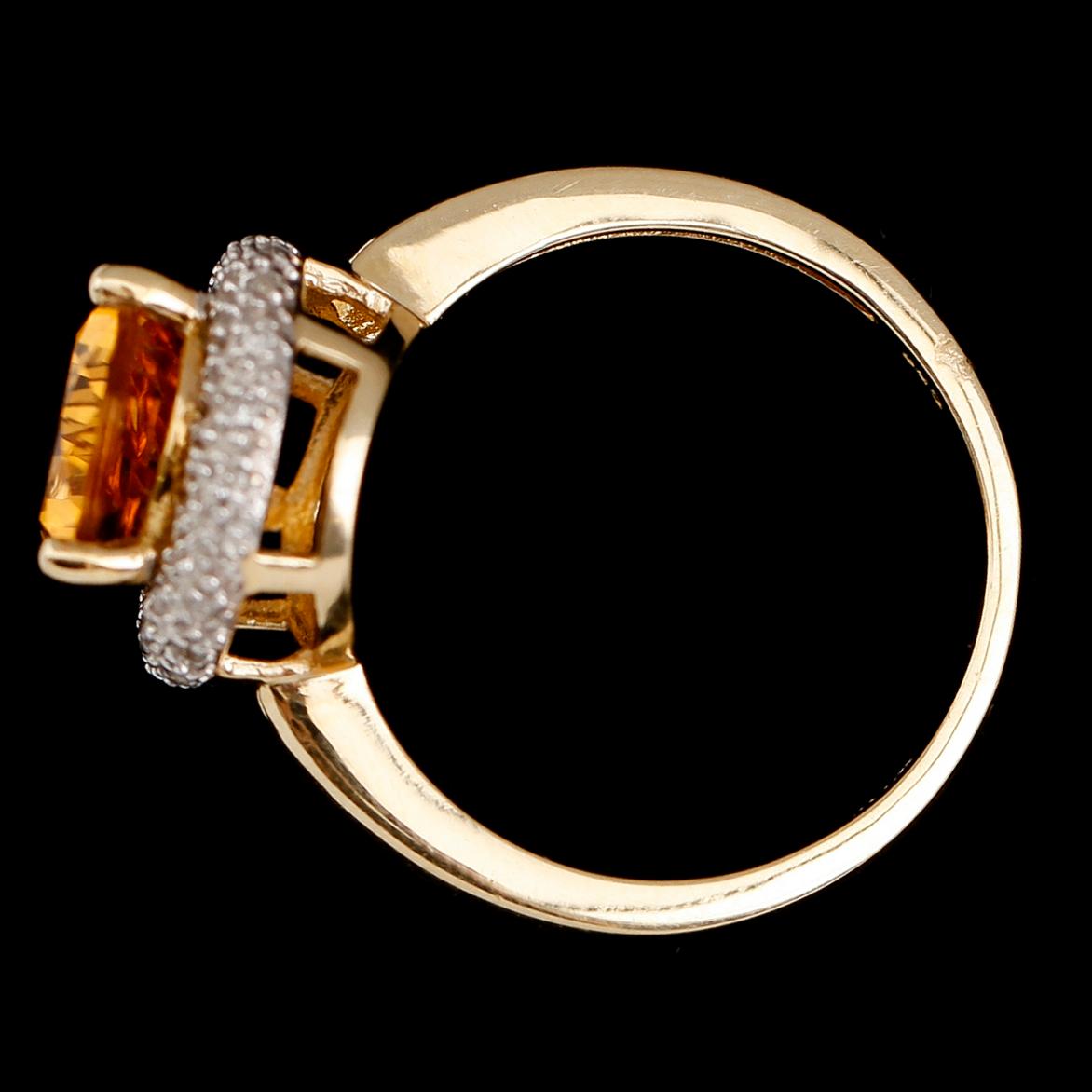 RING, 14 k guld, droppformad citrin, mindre diamanter tot ca 0.14 ct.