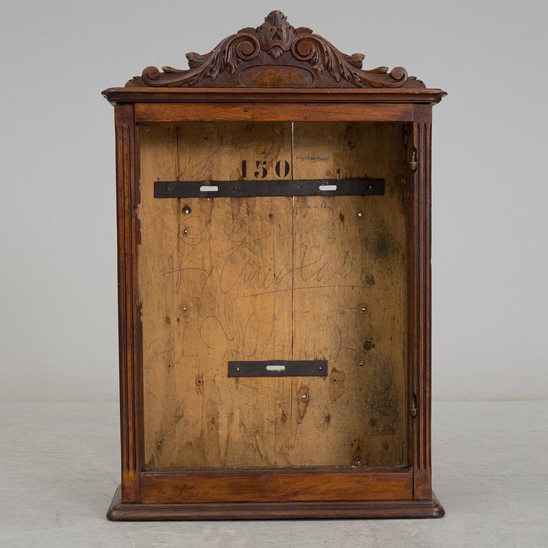 A 'Coleurs Nationales' Bussouz slot machine, Paris, France, circa 1900.