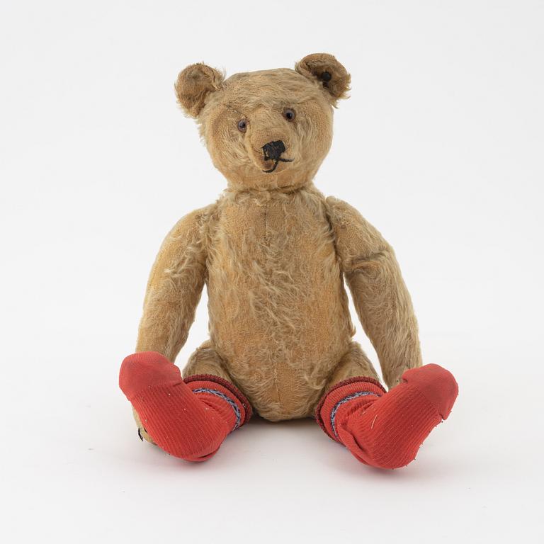 a Steiff teddy bear, Germany, first half of the 20th century.