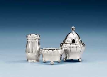 1083. A Georg Jensen 3 pcs of cruet set, Copenhagen 1915-17, 830/1000.