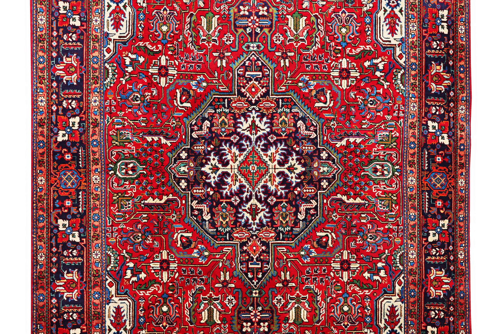 Matta, Täbriz, ca 309 x 204 cm.