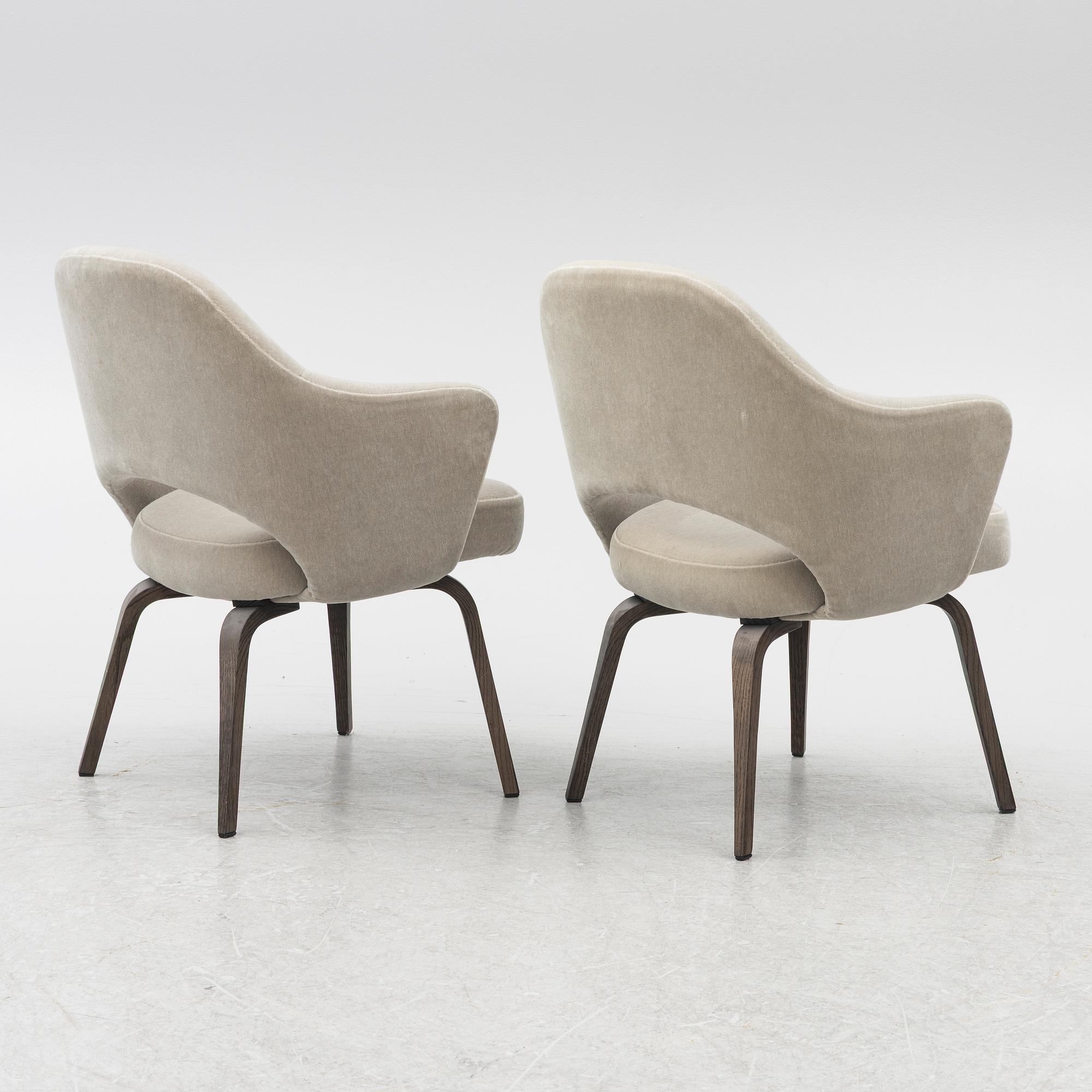 Eero Saarinen, stolar, ett par, "Executive Side Chair", Knoll, 2000-tal.