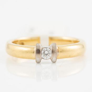 Ring, 18K gold with brilliant-cut diamond.