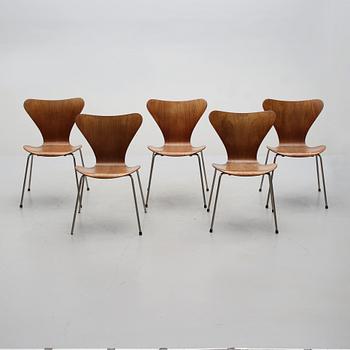 STOLAR, 5 st, "Sjuan" Arne Jacobsen, Fritz hansen, Danmark, 1900-talets andra hälft.