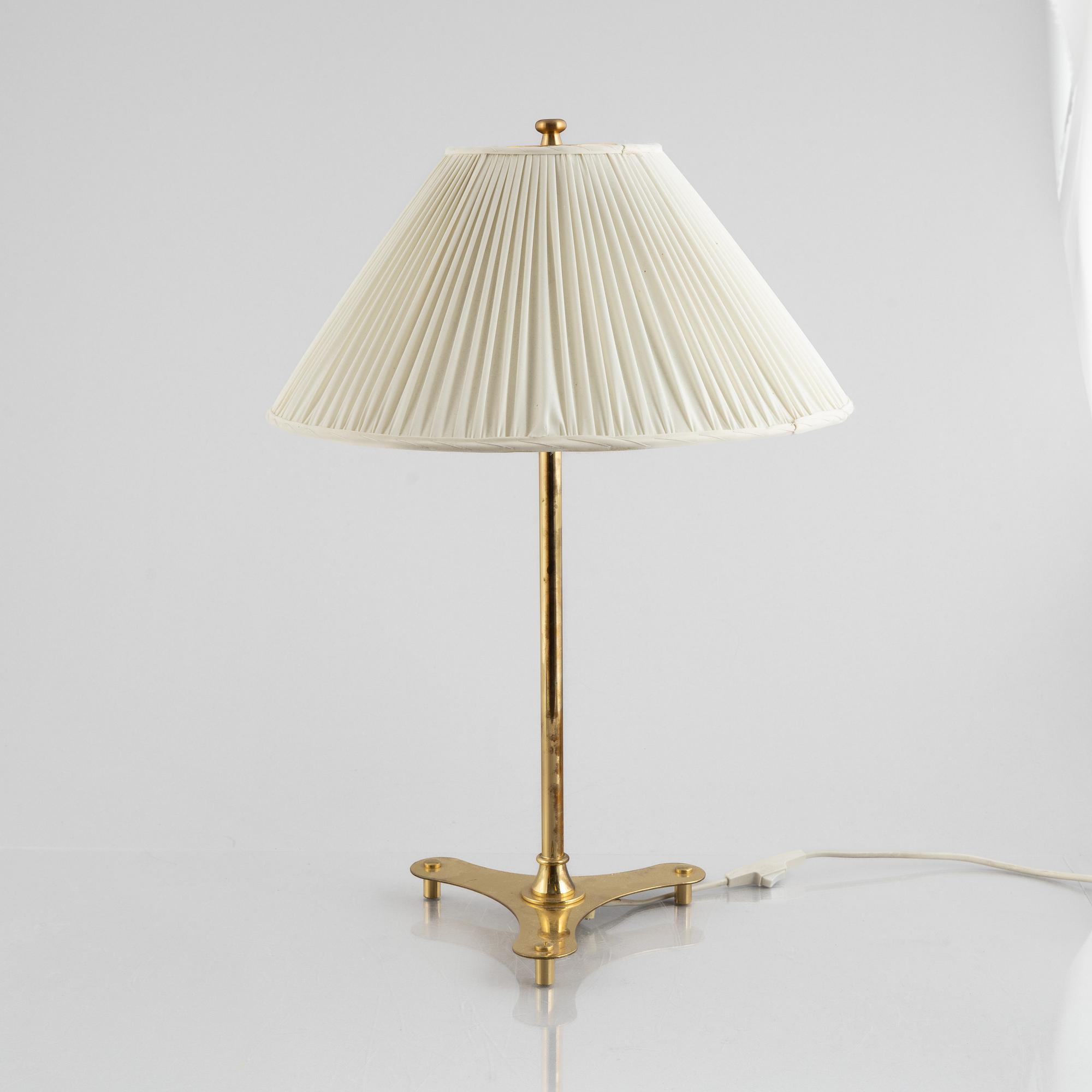Josef Frank, bordslampa, modell 2467, Firma Svenskt Tenn.