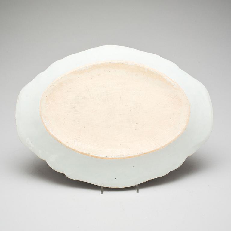 STEKFAT, porslin. Kina, Qianlong(1736-1795).
