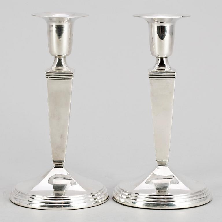 LJUSSTAKAR, ett par, silver, GAB, Stockholm, 1963.