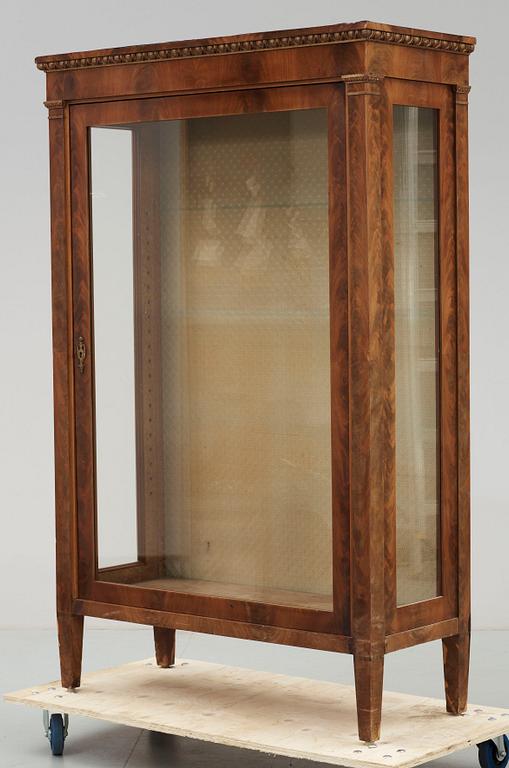 VITRINSKÅP, gustaviansk stil, 1800-tal.