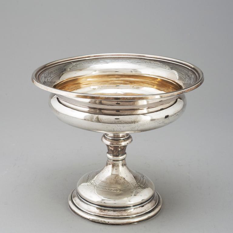 A silver bowl, Lars Larson & Co, Stockholm 1872.