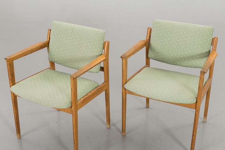 KARL ERIK EKSELIUS, A PAIR OF ARMCHAIRS JOC.