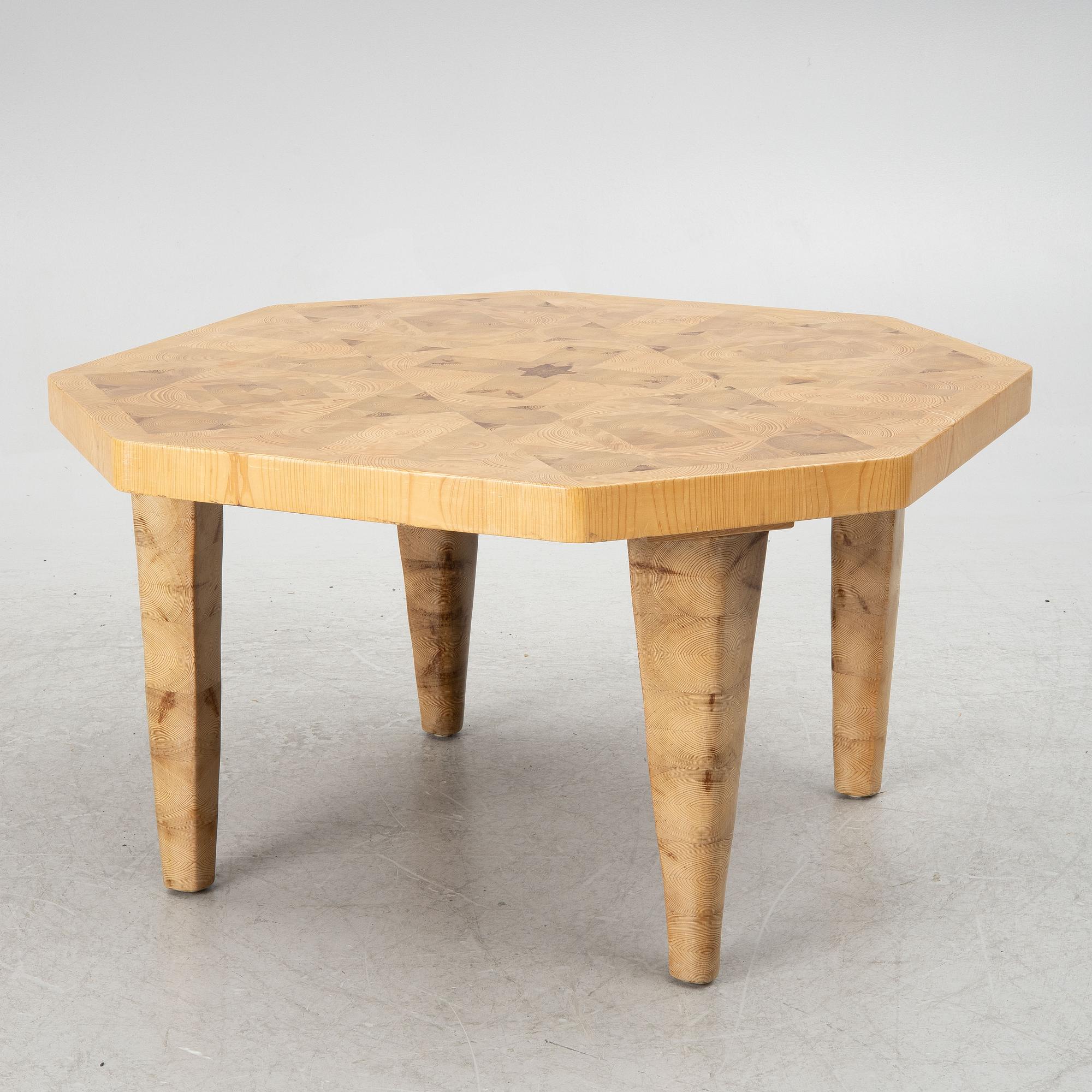 Coffee table, late 20th century.