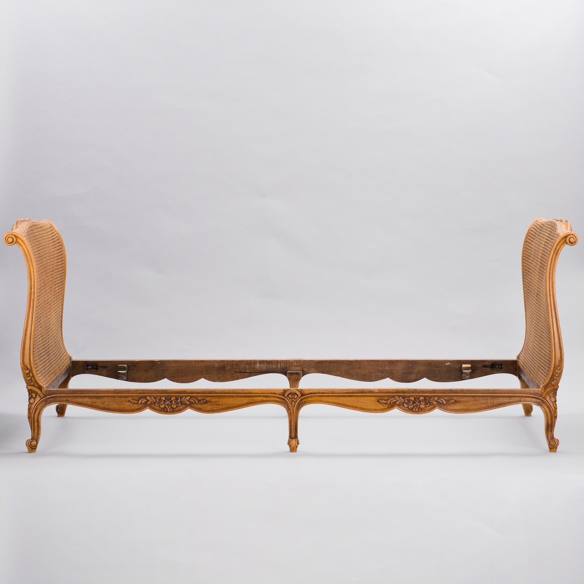 DAGBÄDD, Ludvig XV-stil, början av 1900-tal.