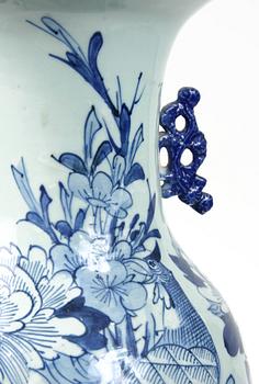 GOLVURNA, porslin, Kina, 1800-tal.