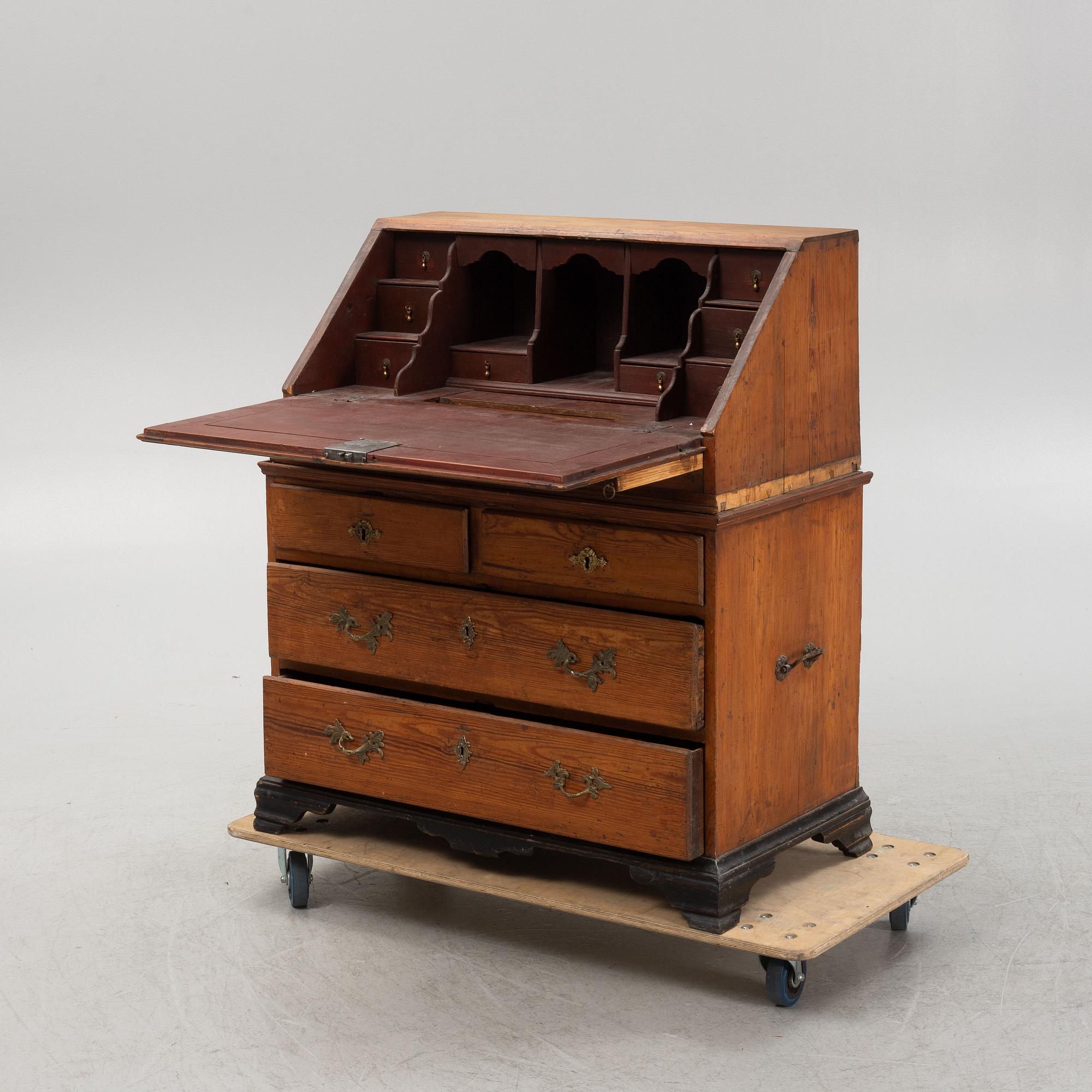 A pinewood secretaire, 18th Century.