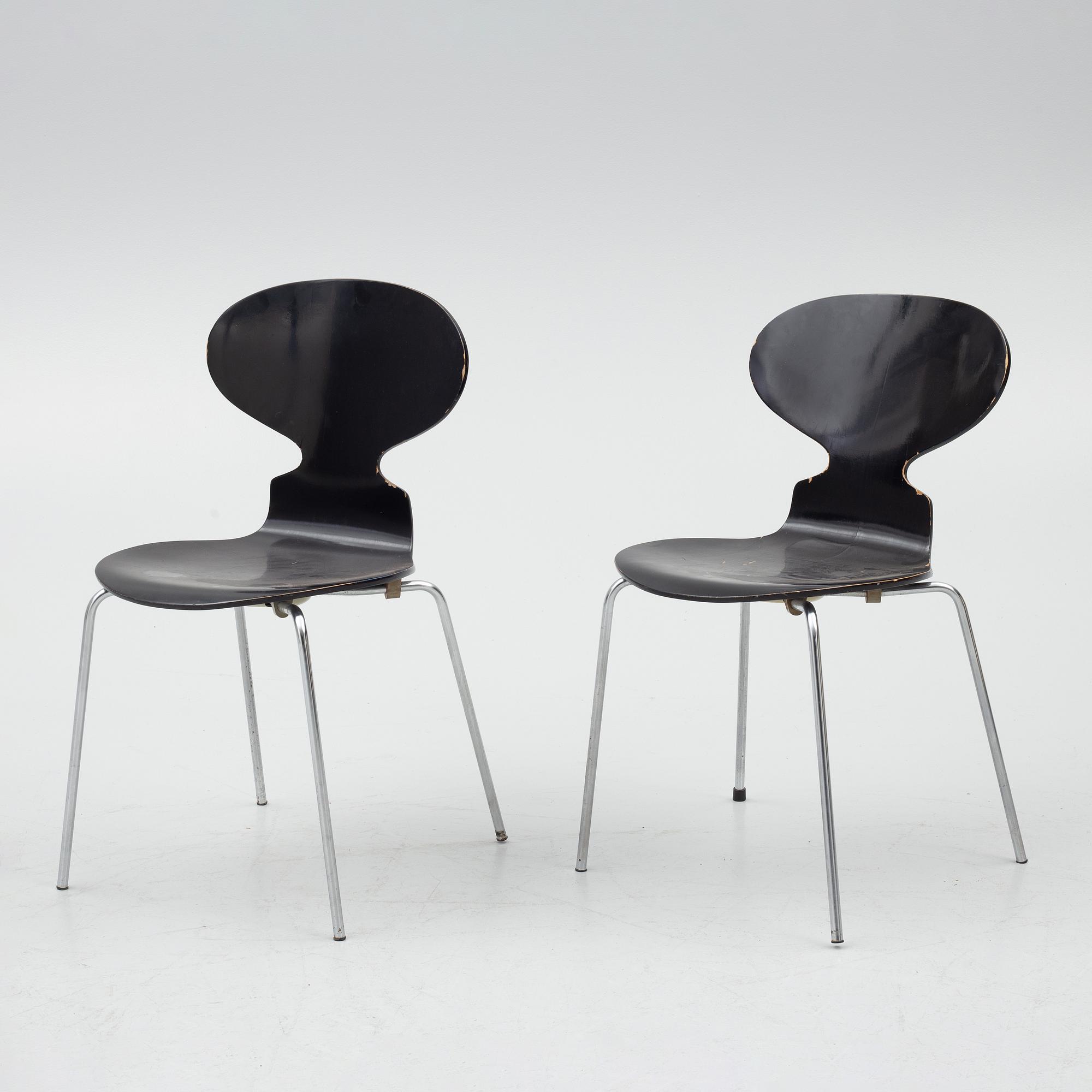 Arne Jacobsen, stolar, ett par, "Myran", Fritz Hansen, Danmark, 1973.