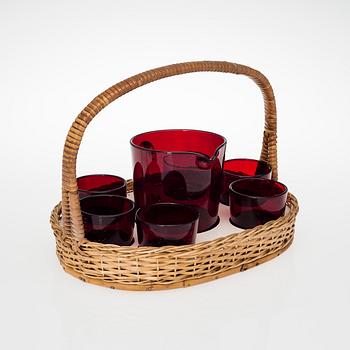 KAJ FRANCK, A SET OF 6 GLASSES AND A PITCHER. Nuutajärvi, 1950s.