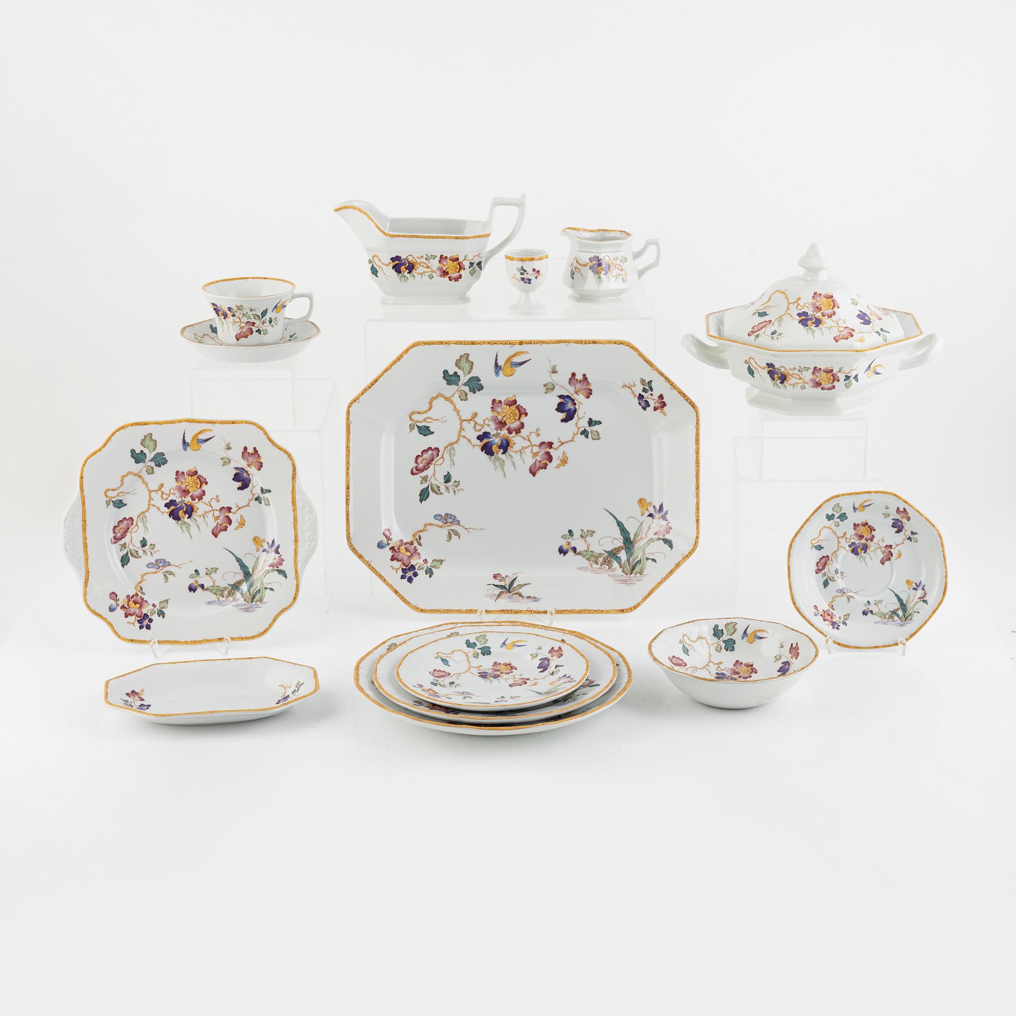 Matservis, 70 delar, "Devon Rose", flintgods, Wedgwood, England.